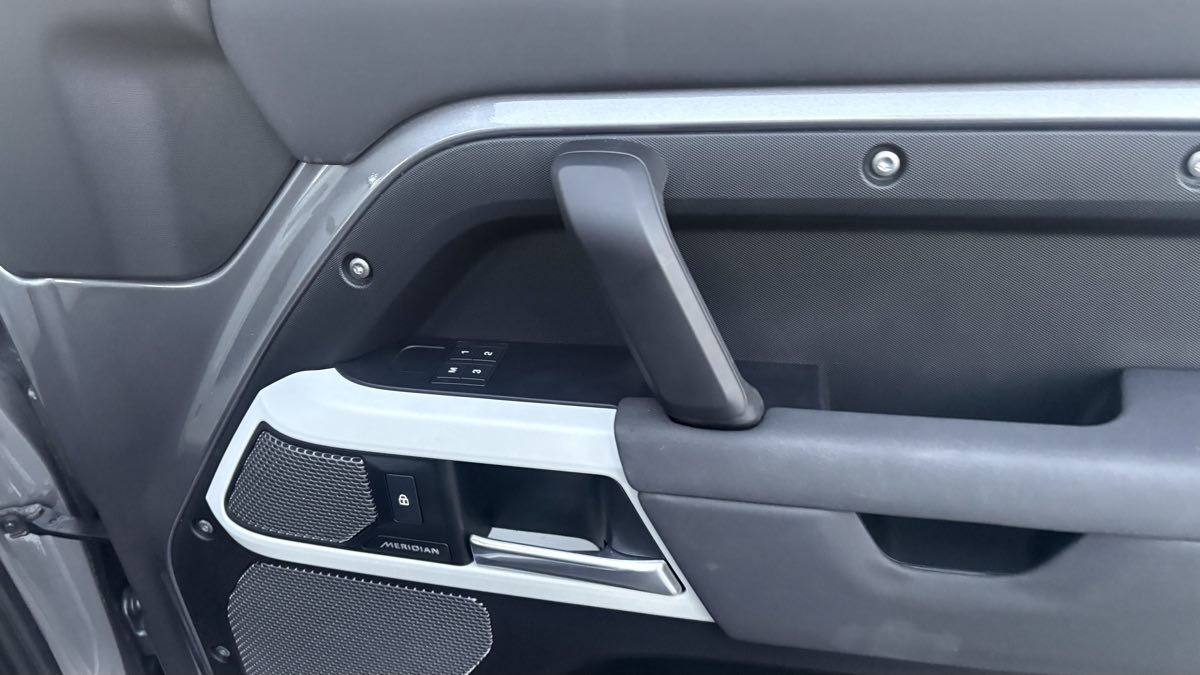 2023 Land Rover Defender S - Photo 62
