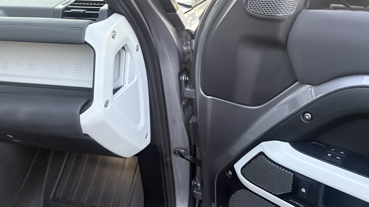 2023 Land Rover Defender S - Photo 63