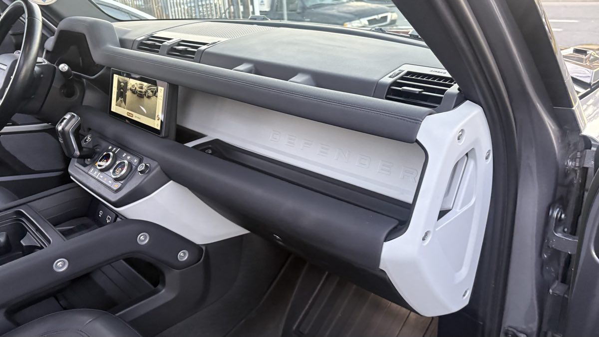 2023 Land Rover Defender S - Photo 64