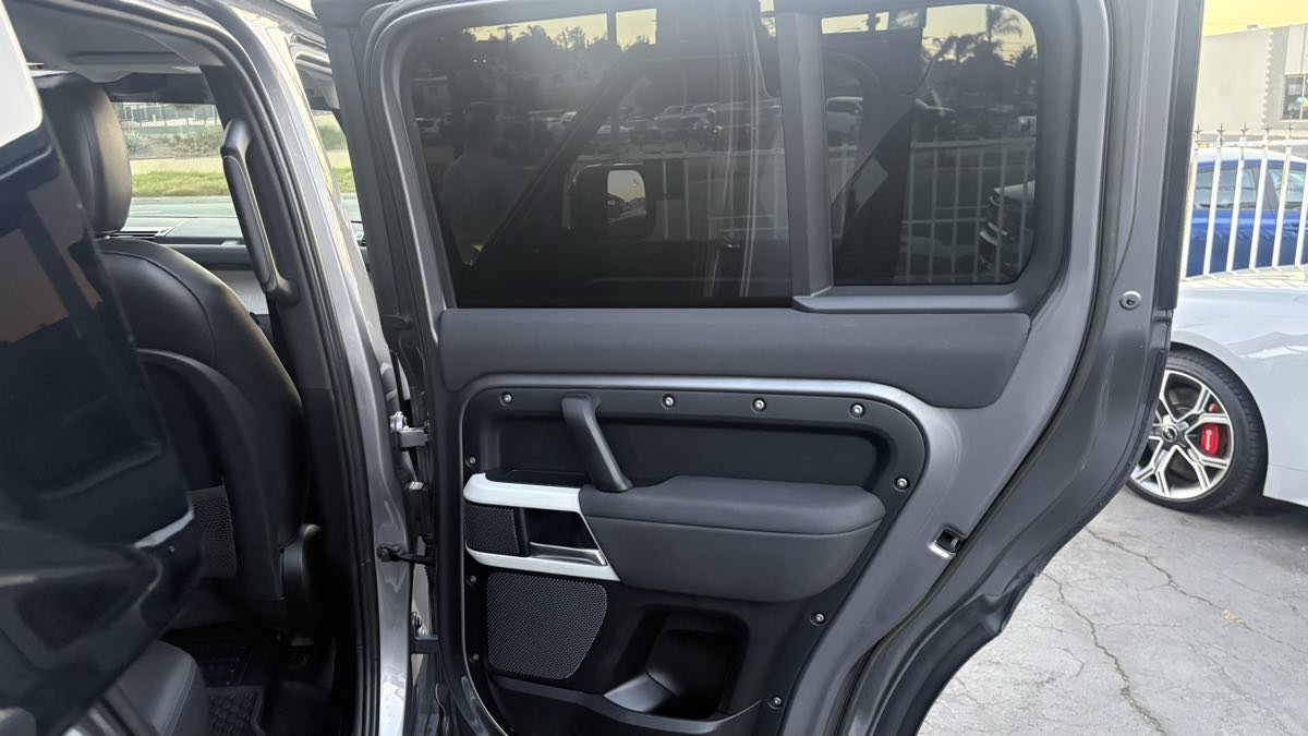 2023 Land Rover Defender S - Photo 76