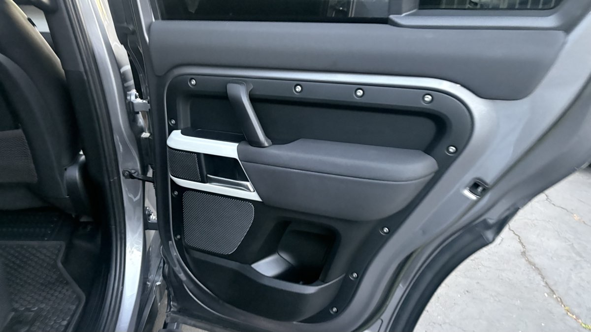 2023 Land Rover Defender S - Photo 77