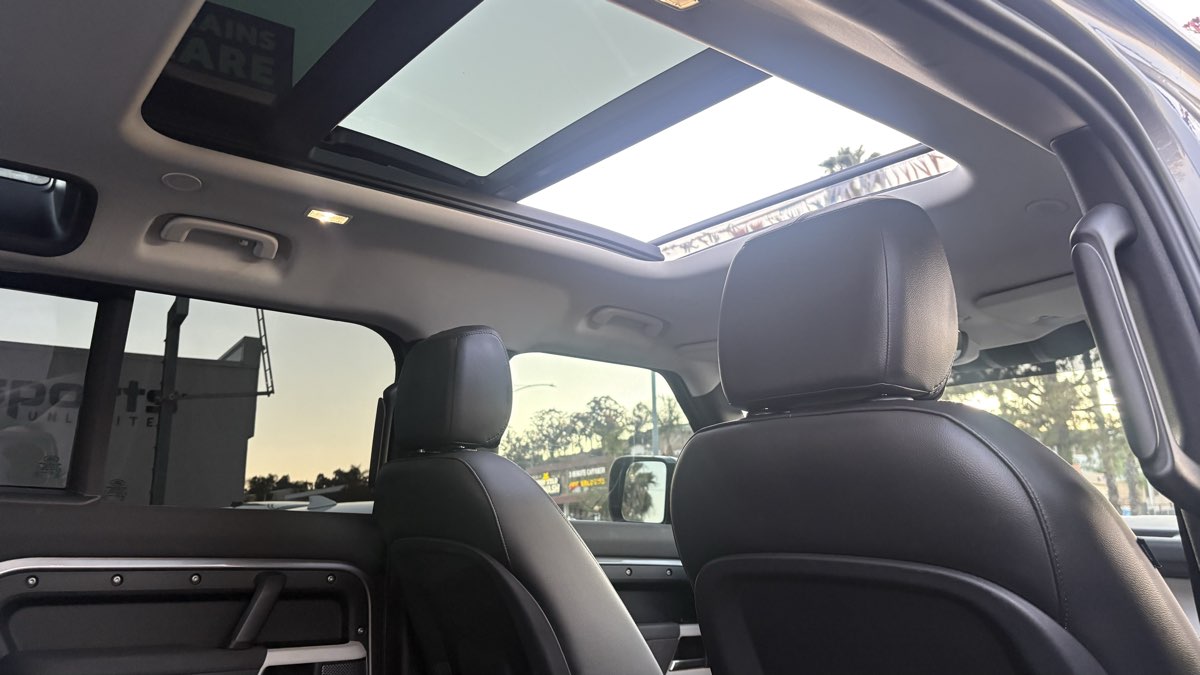 2023 Land Rover Defender S - Photo 81