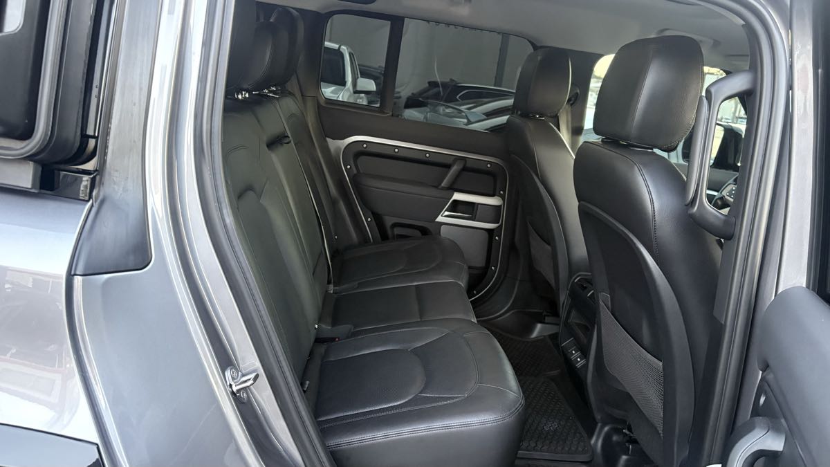 2023 Land Rover Defender S - Photo 91