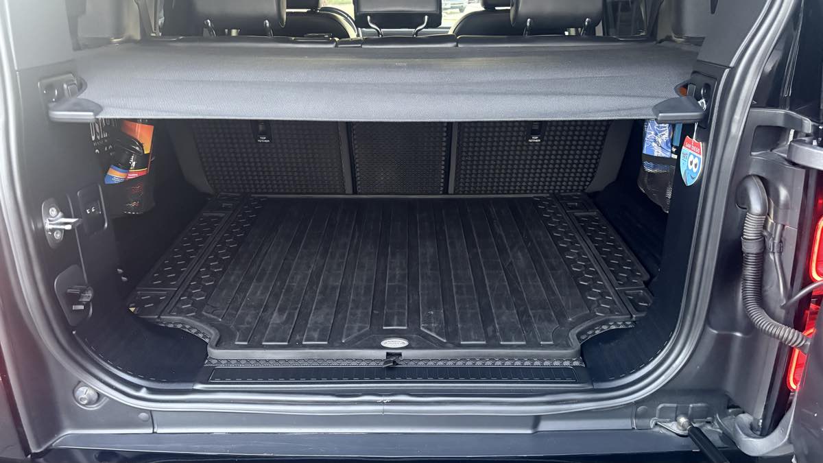 2023 Land Rover Defender S - Photo 46