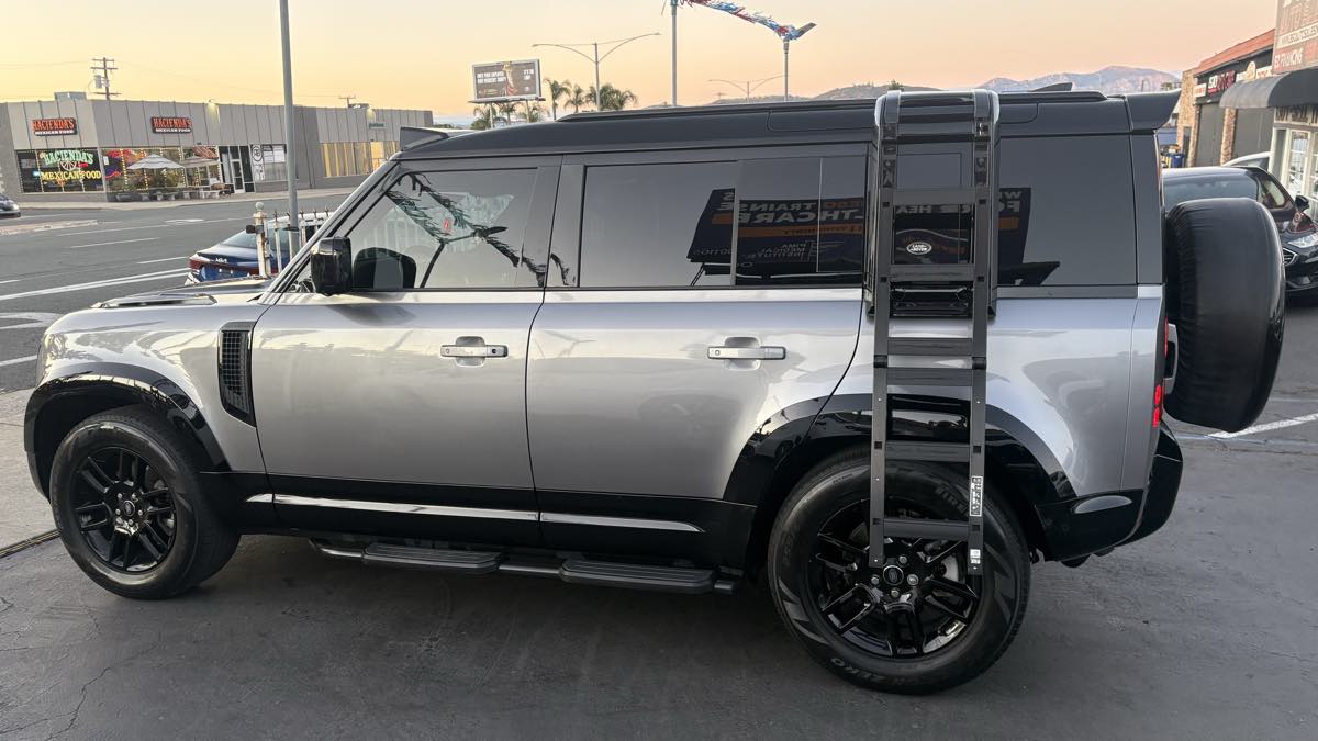 2023 Land Rover Defender S - Photo 82