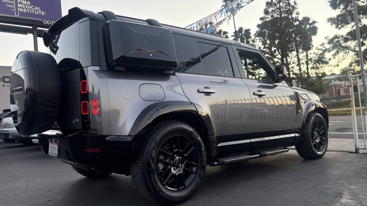 2023 Land Rover Defender S - Photo 108