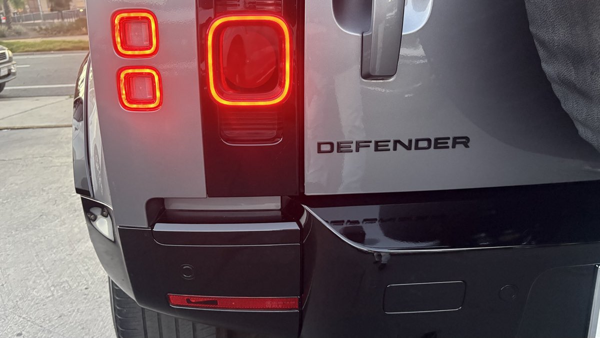 2023 Land Rover Defender S - Photo 113