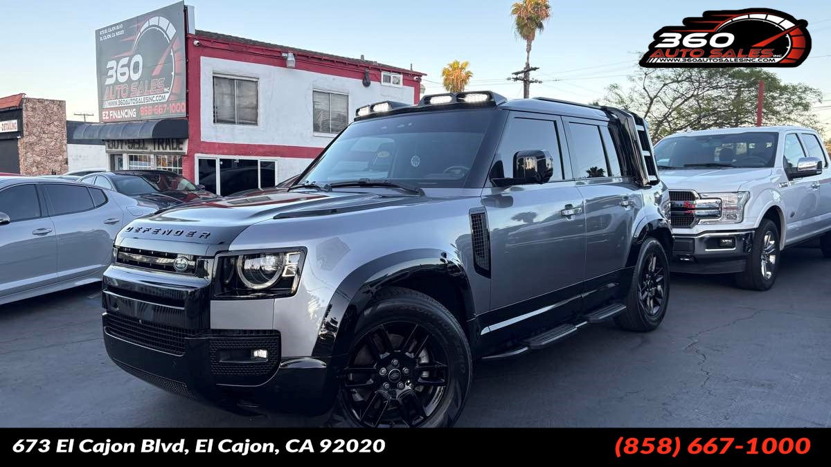 2023 Land Rover Defender S's photo