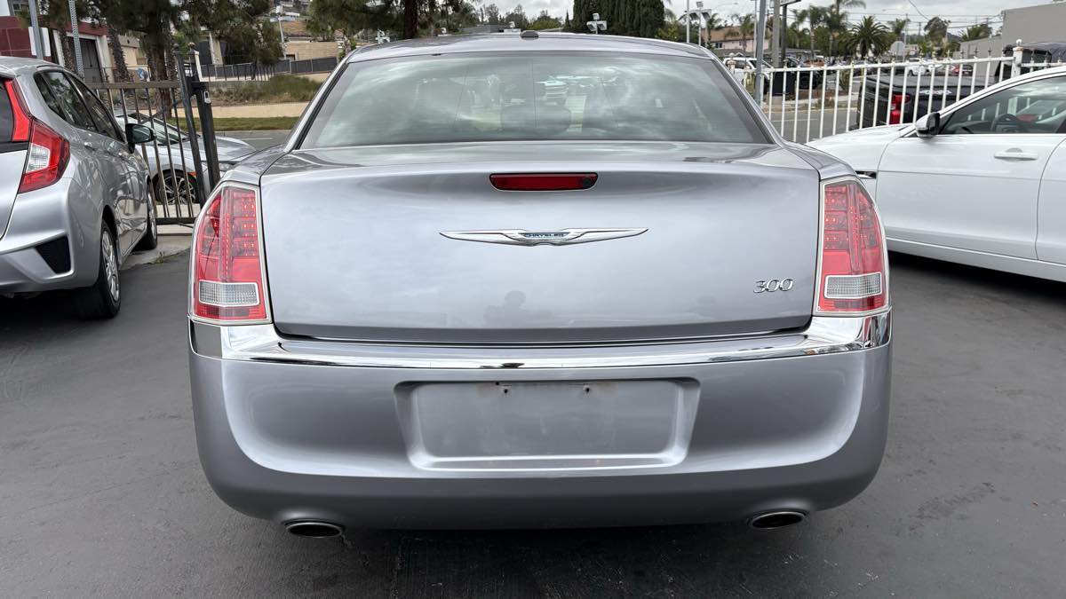 2013 Chrysler 300 Motown - Photo 3