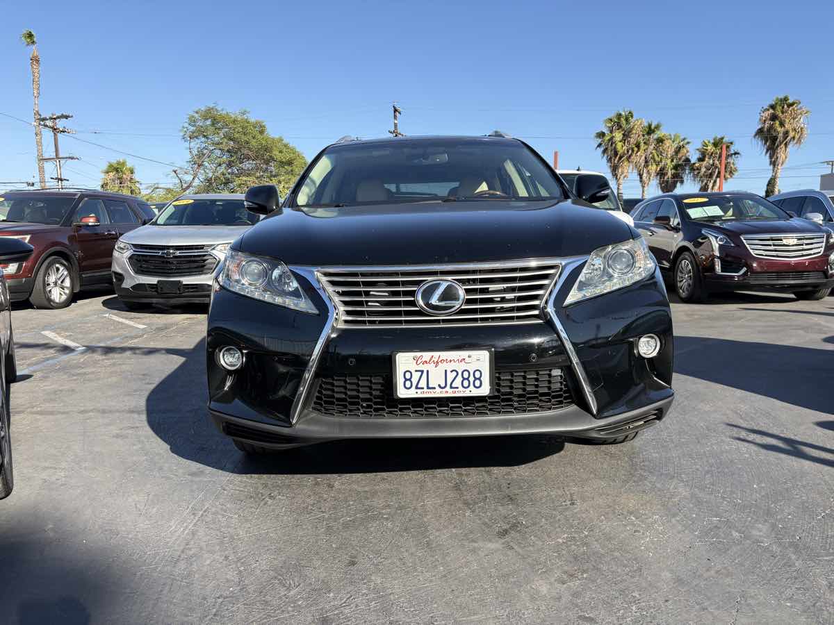 View vehicle photo 2