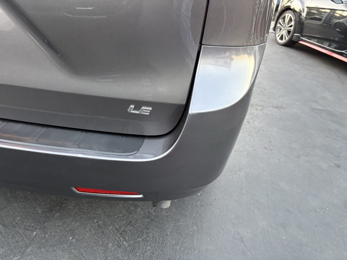 Photo 6 of this Toyota Sienna