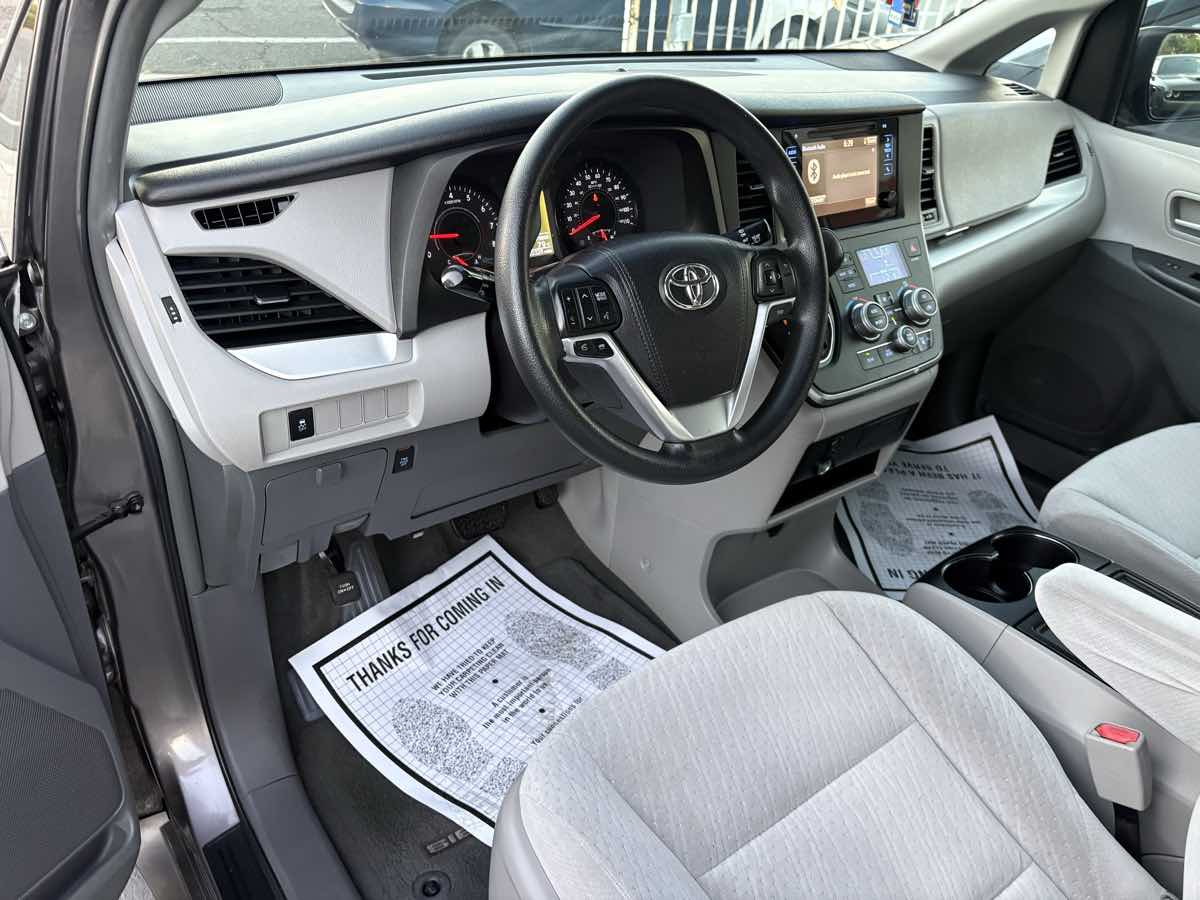Photo 11 of this Toyota Sienna