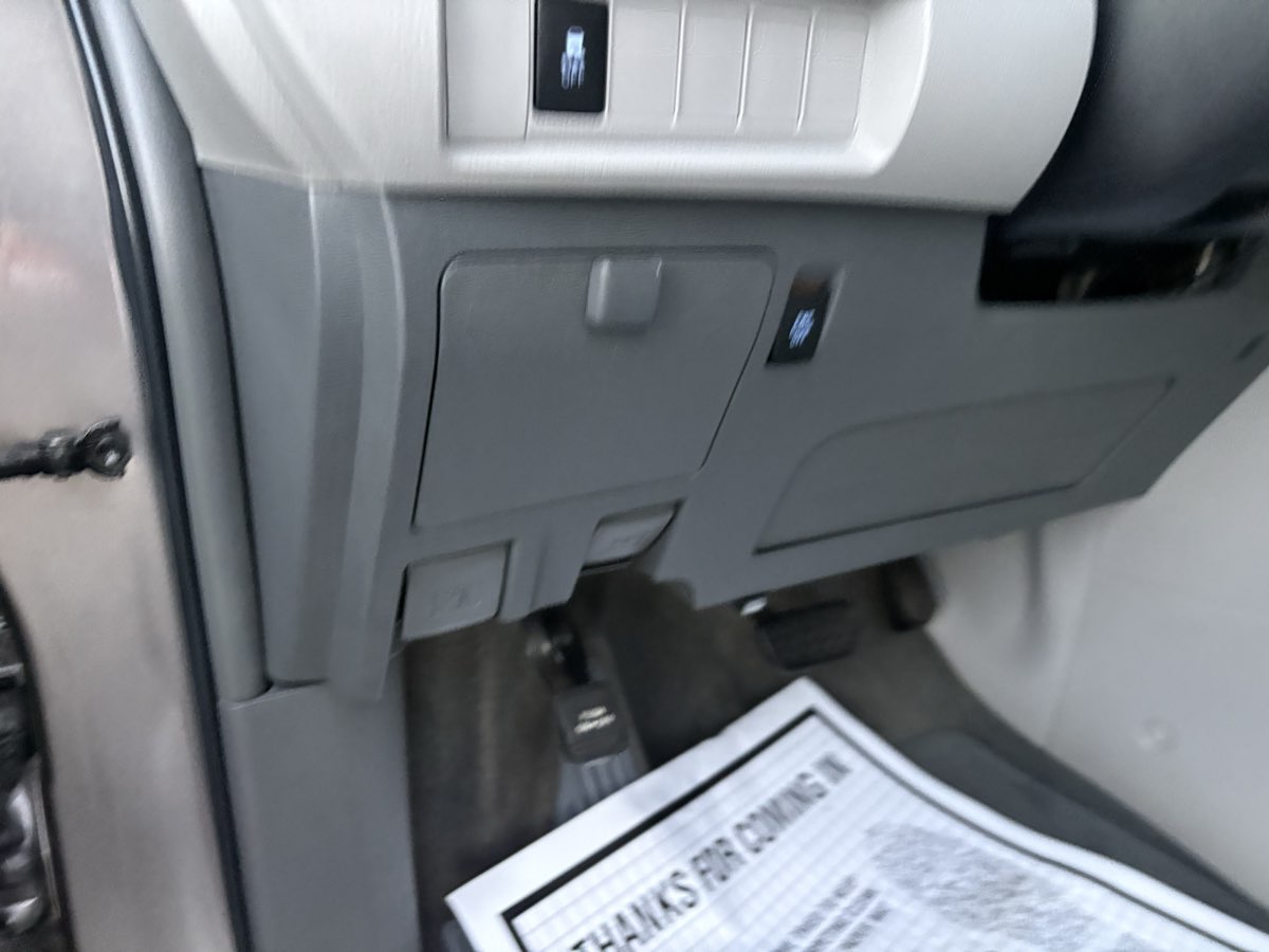 Photo 13 of this Toyota Sienna