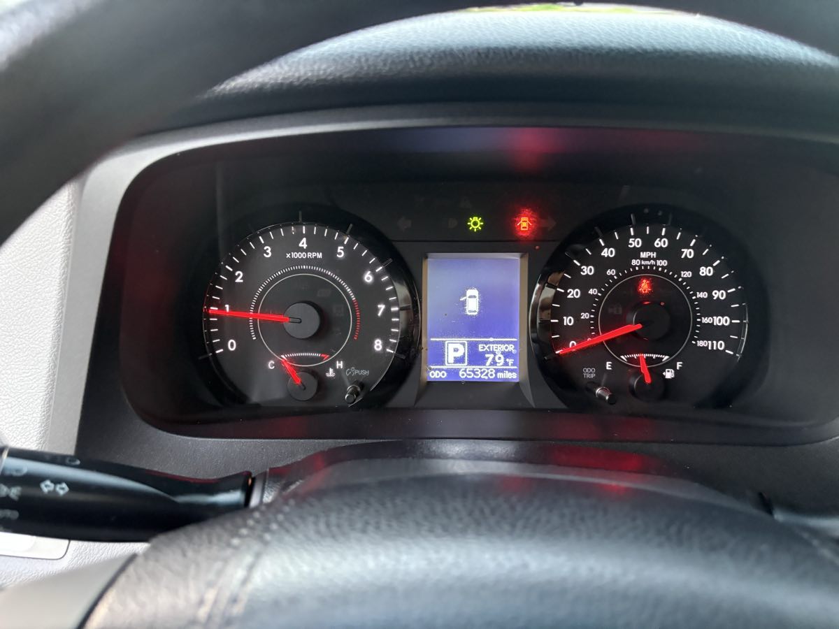 Photo 16 of this Toyota Sienna
