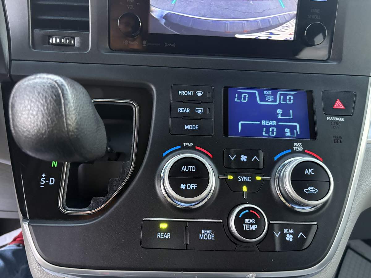 Photo 21 of this Toyota Sienna