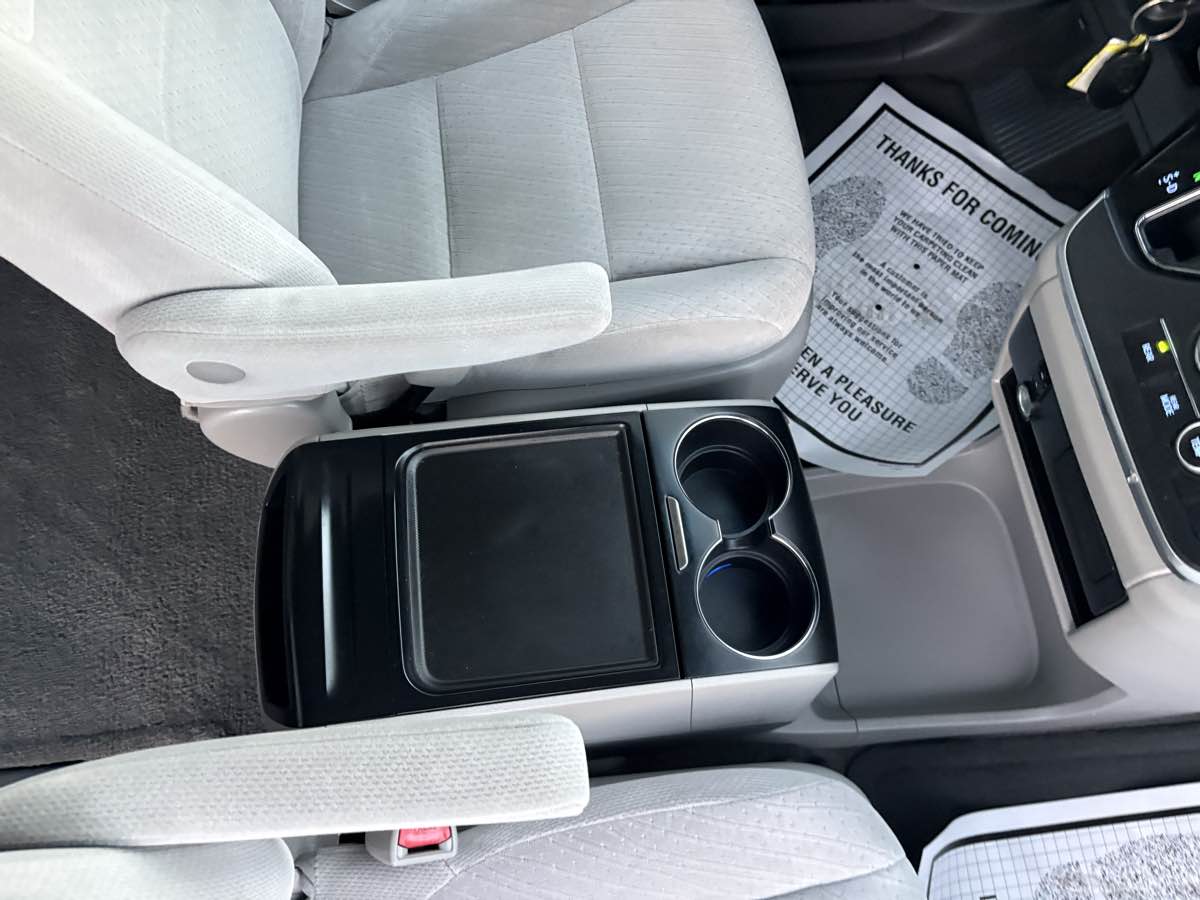 Photo 41 of this Toyota Sienna