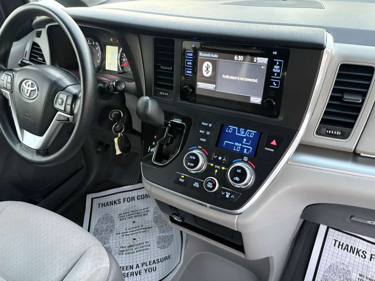 Photo 42 of this Toyota Sienna