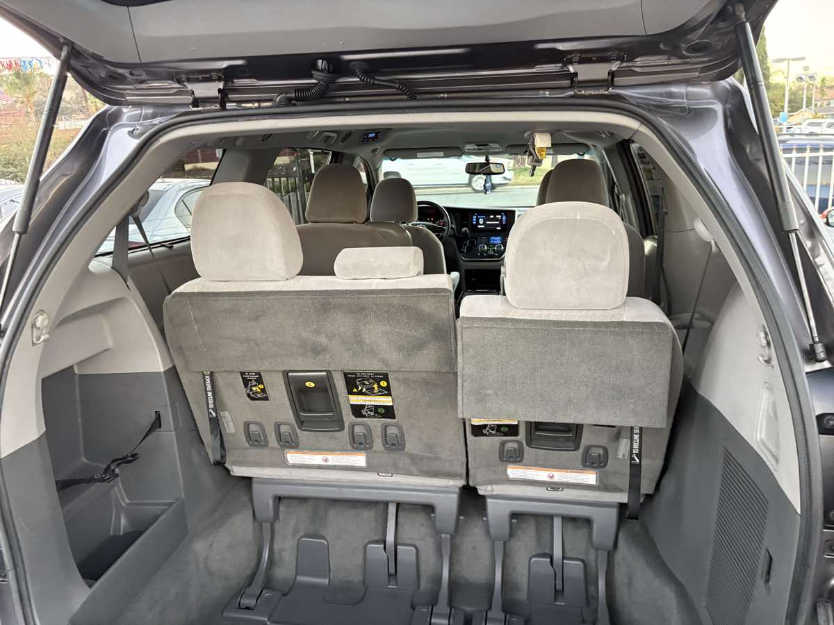 Photo 47 of this Toyota Sienna