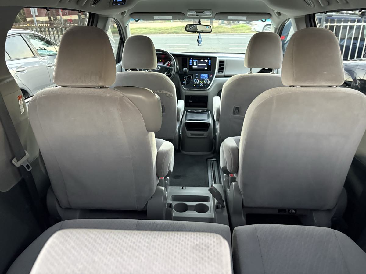 Photo 48 of this Toyota Sienna