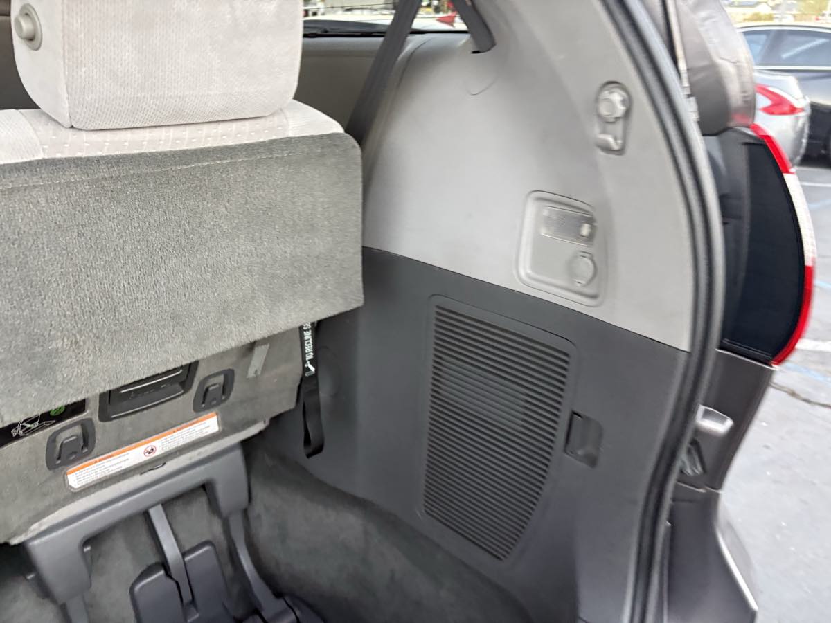 Photo 52 of this Toyota Sienna