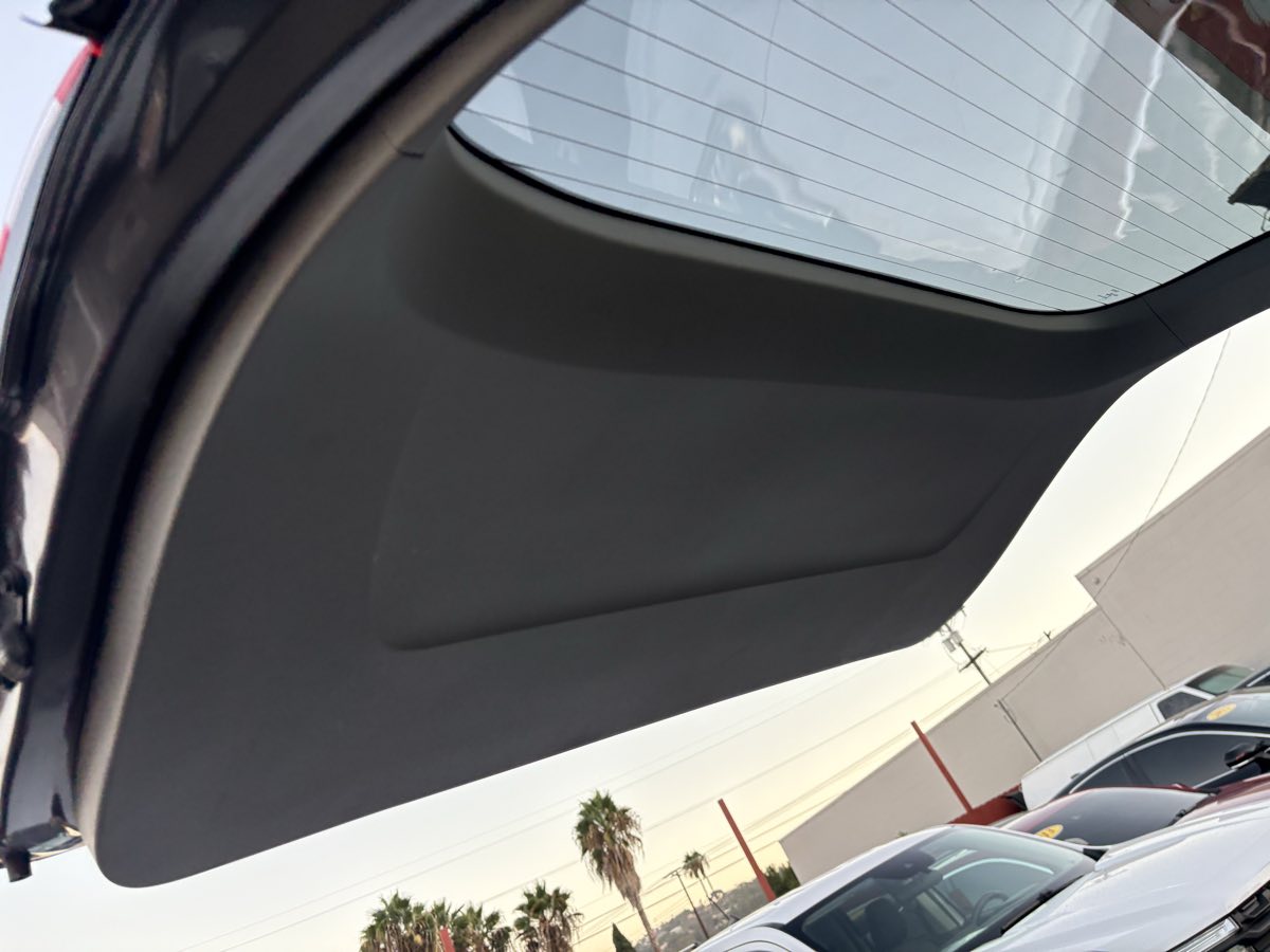 Photo 55 of this Toyota Sienna