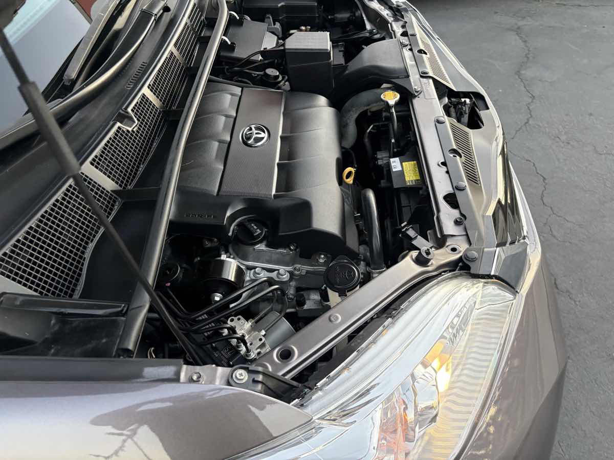 Photo 64 of this Toyota Sienna
