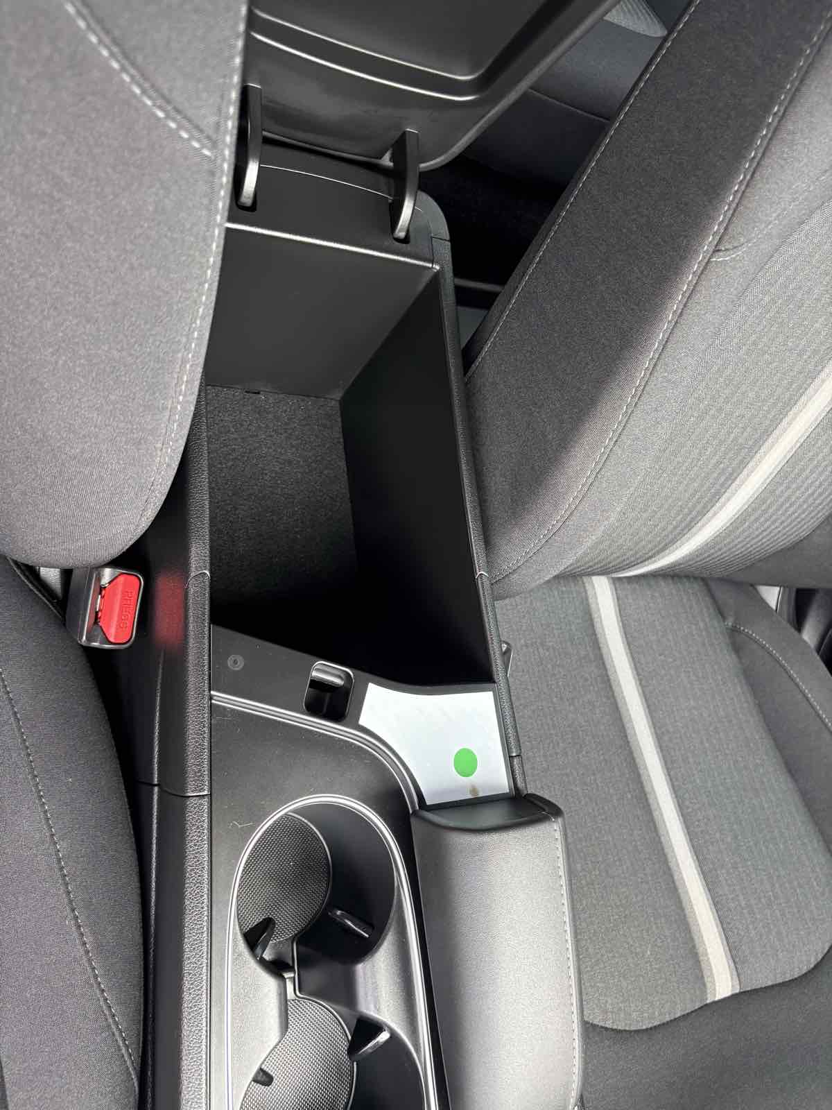 Photo 54 of this Hyundai Sonata