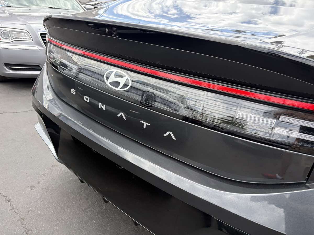Photo 65 of this Hyundai Sonata