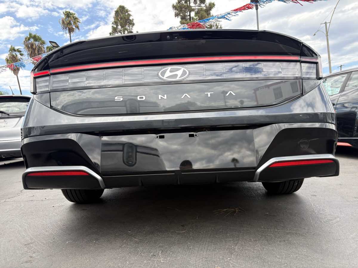 Photo 66 of this Hyundai Sonata