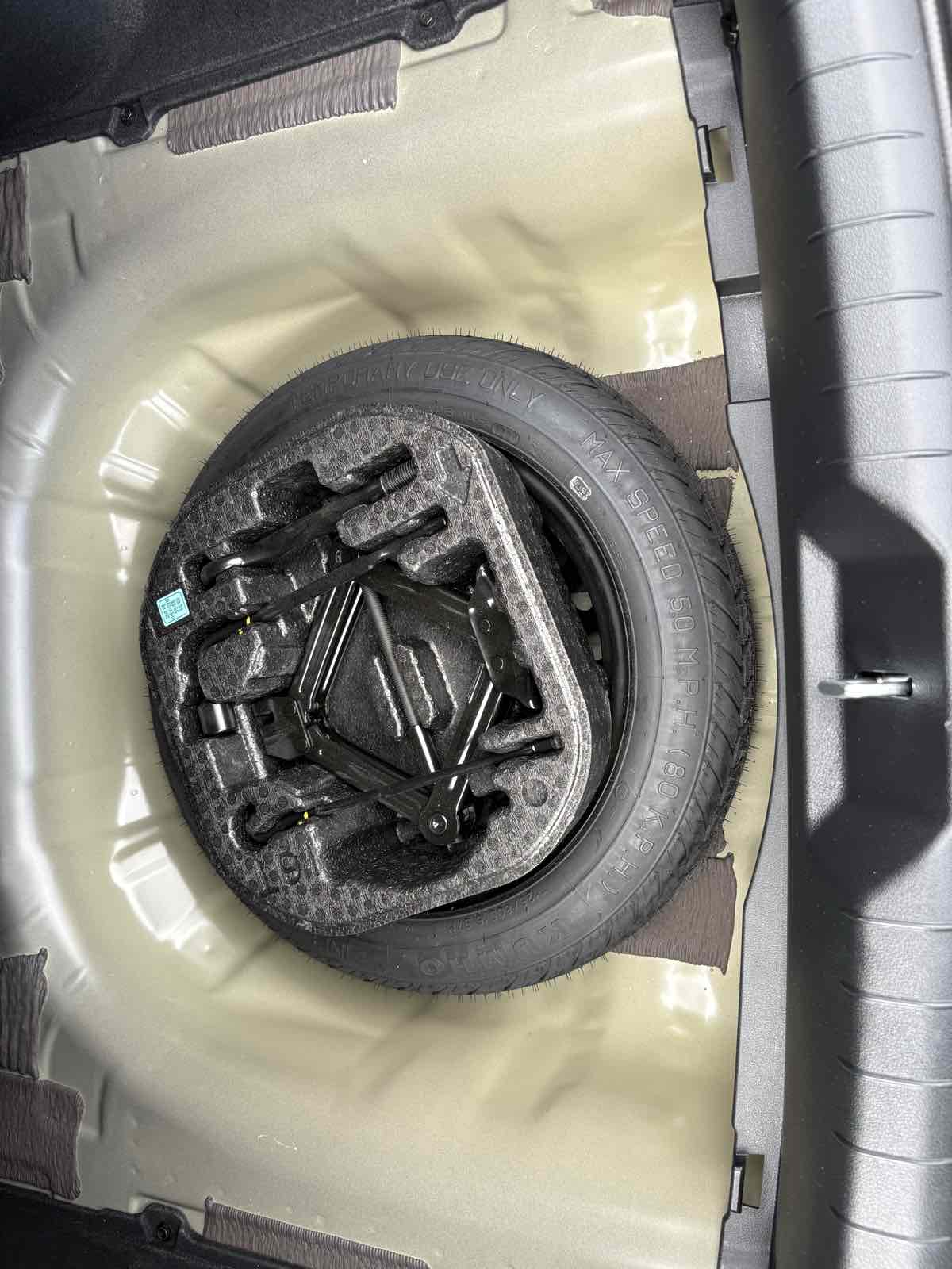 Photo 86 of this Hyundai Sonata