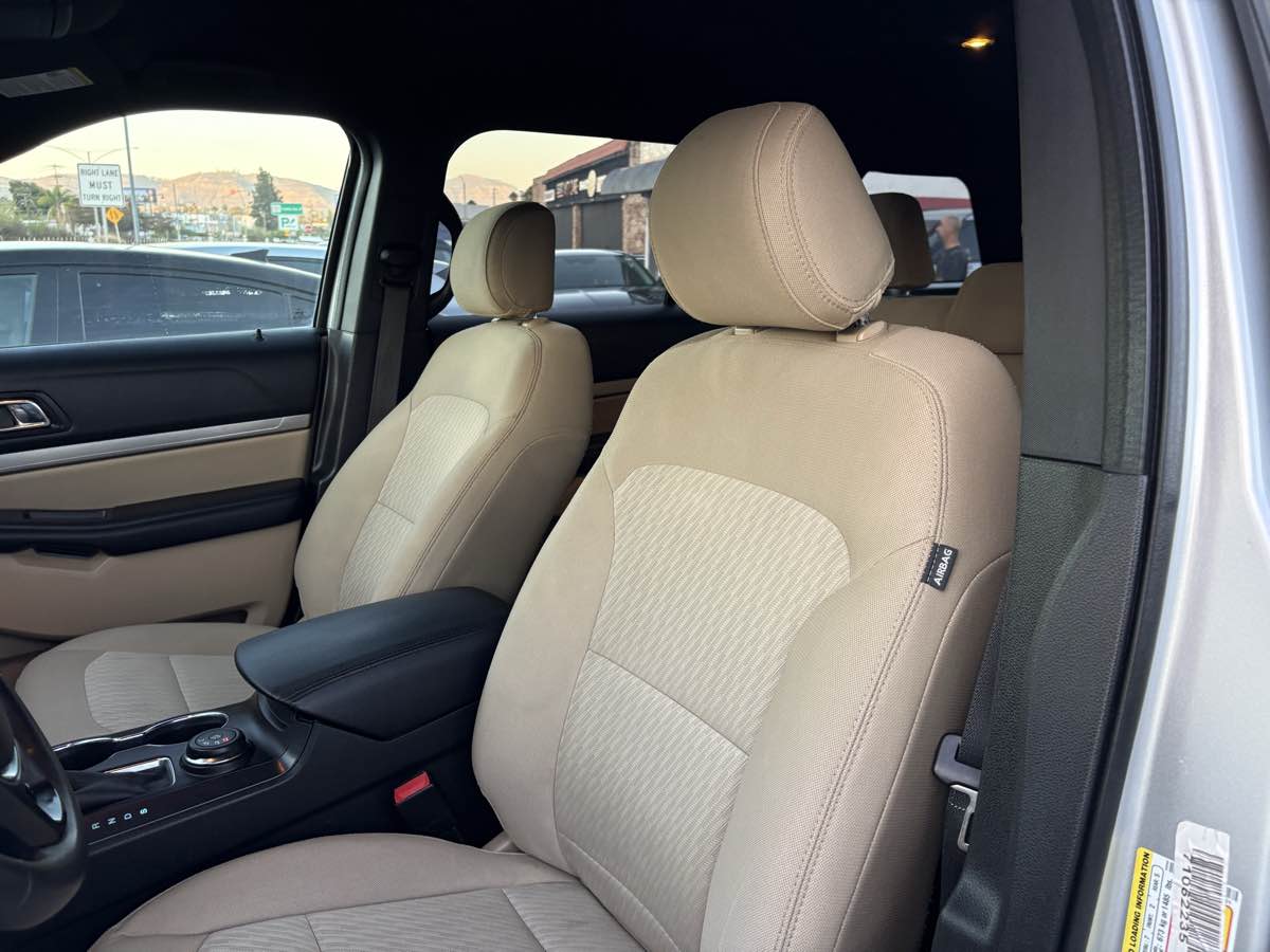 2017 Ford Explorer Base - Photo 12