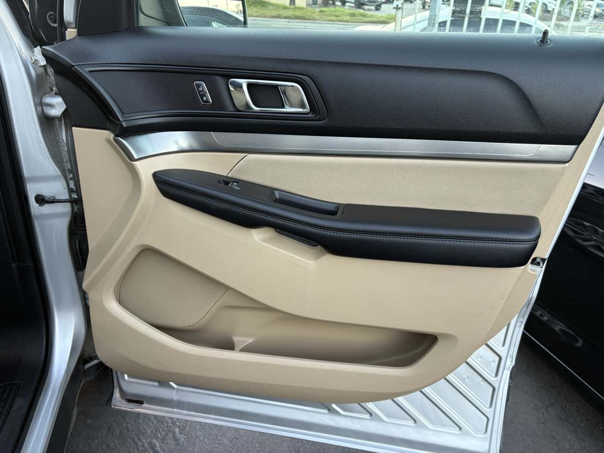 2017 Ford Explorer Base - Photo 26