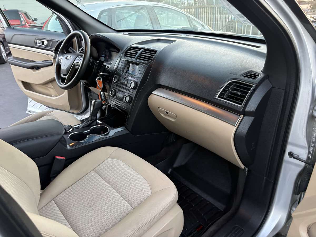 2017 Ford Explorer Base - Photo 27