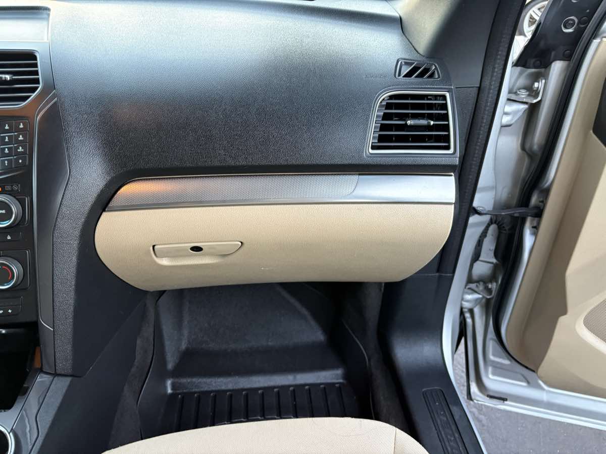 2017 Ford Explorer Base - Photo 37