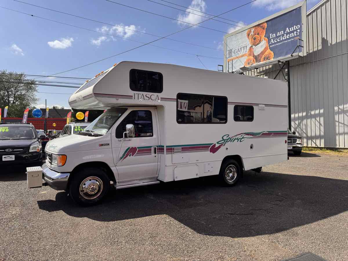 1995 Ford E-Series's photo