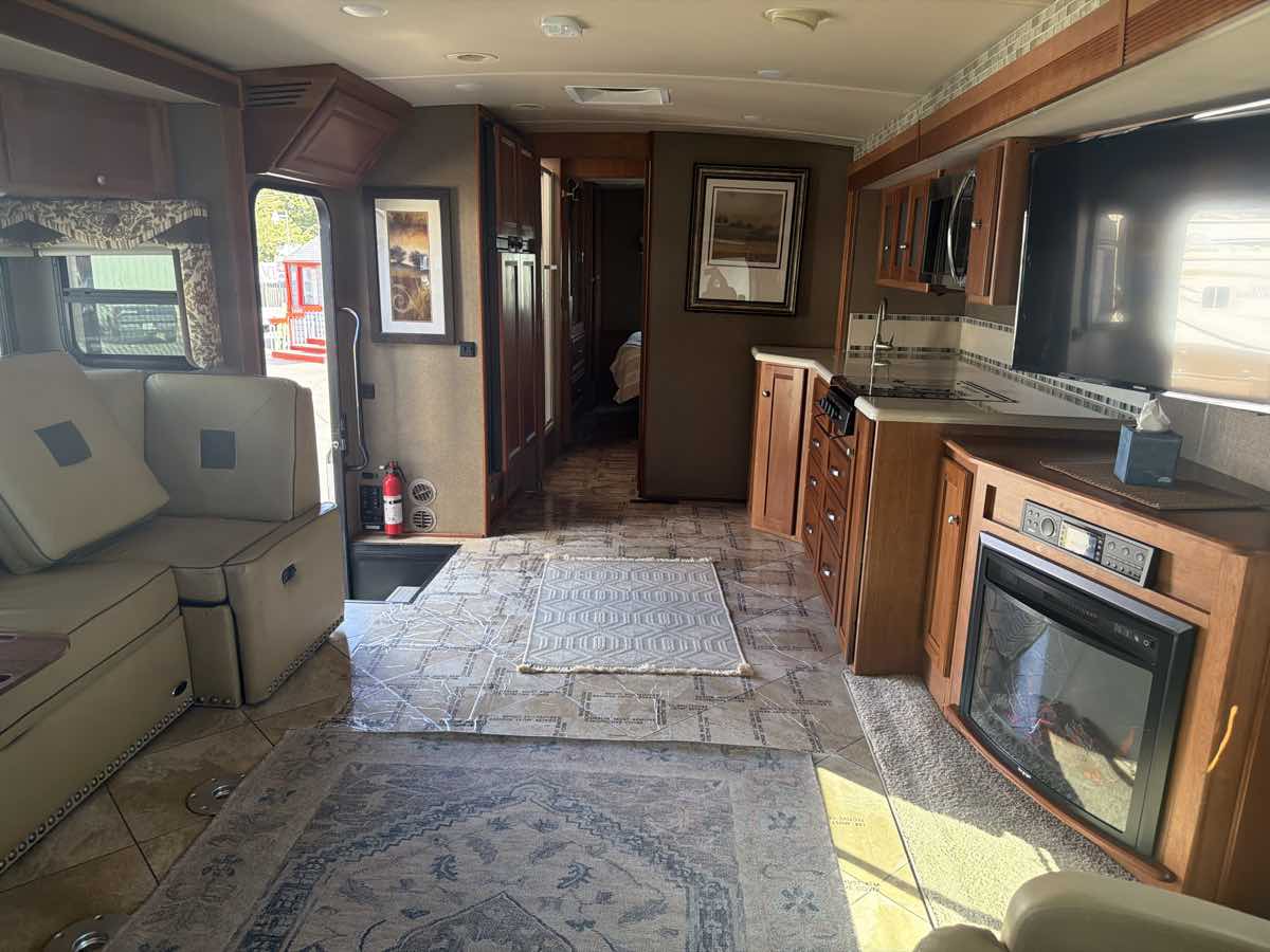 Ford F-53 Motorhome Stripped Chassis photo 14