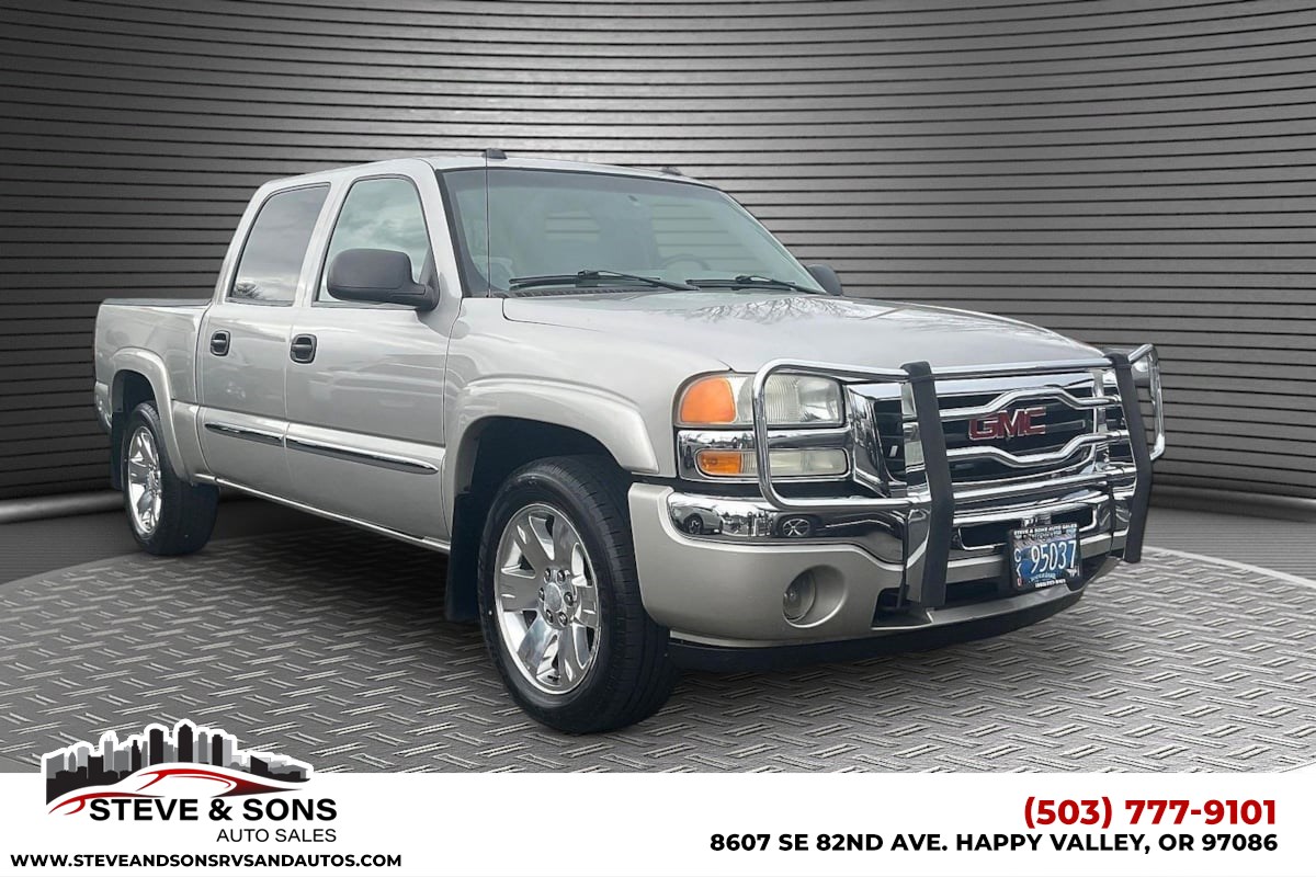 2005 GMC Sierra 4WD Crew Cab 6 1/2-ft SLT's photo