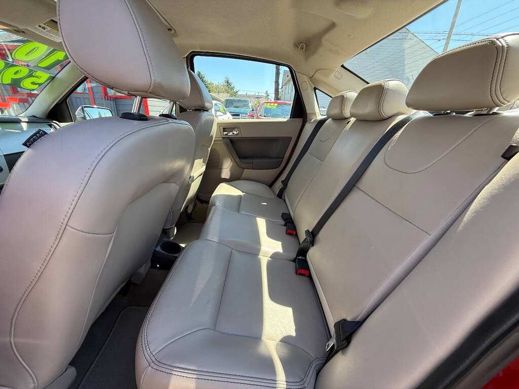 2009 Ford Focus SEL - Photo 14