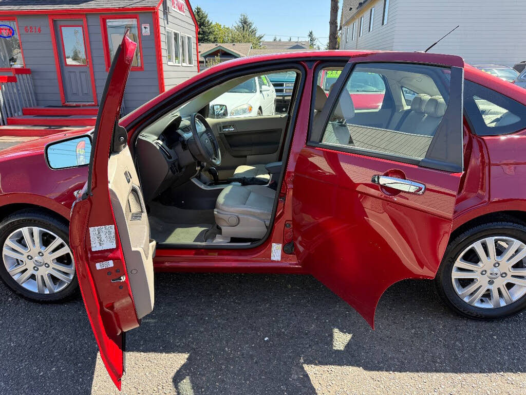 2009 Ford Focus SEL - Photo 15
