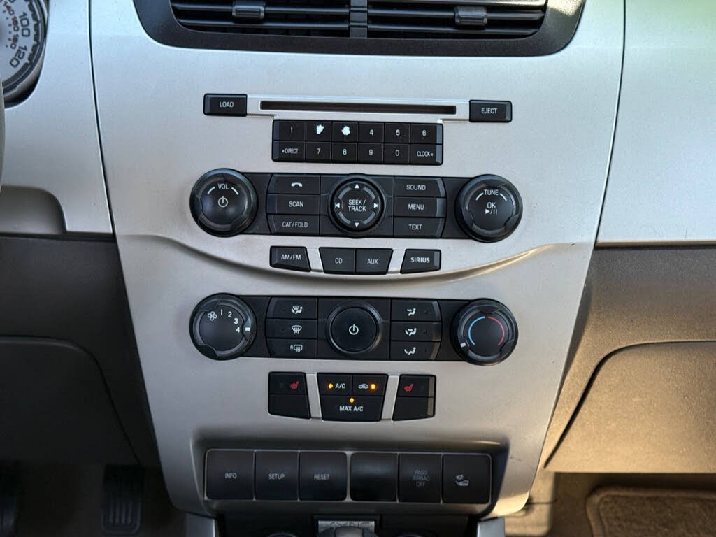 2009 Ford Focus SEL - Photo 18