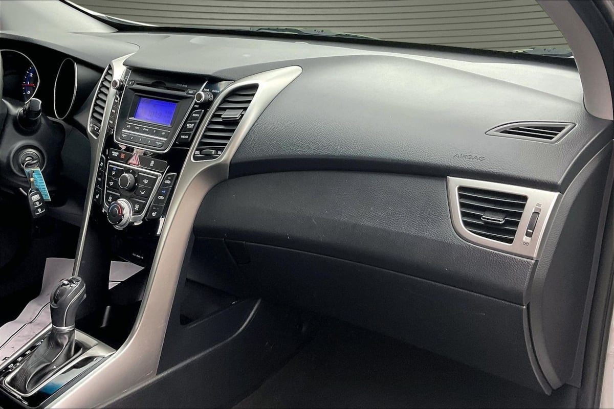 2013 Hyundai Elantra GT Base - Photo 24