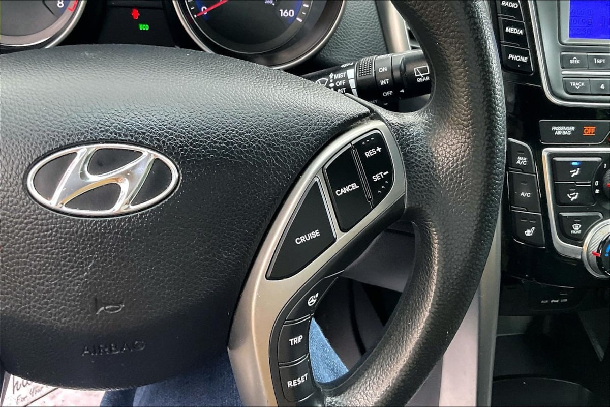 2013 Hyundai Elantra GT Base - Photo 12