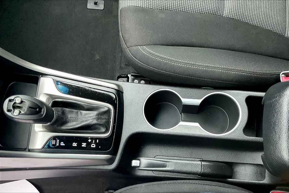 2013 Hyundai Elantra GT Base - Photo 10