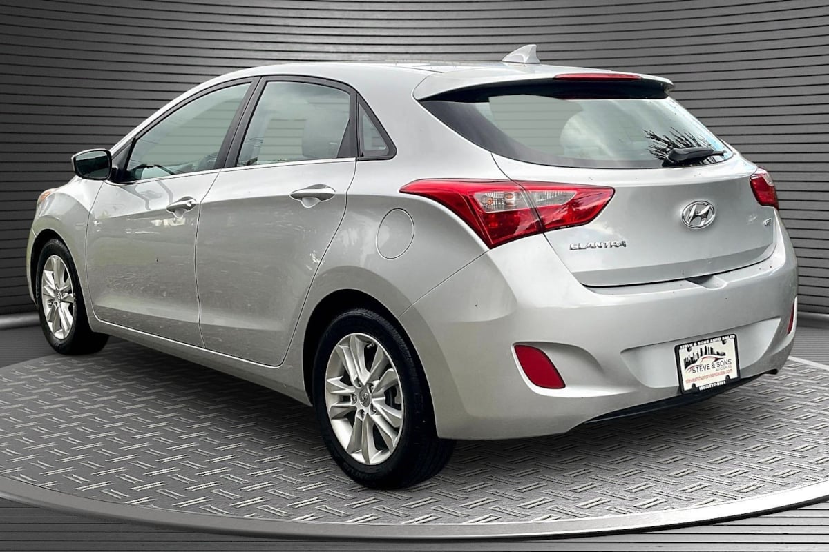 2013 Hyundai Elantra GT Base - Photo 4