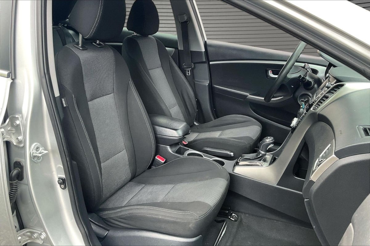 2013 Hyundai Elantra GT Base - Photo 26
