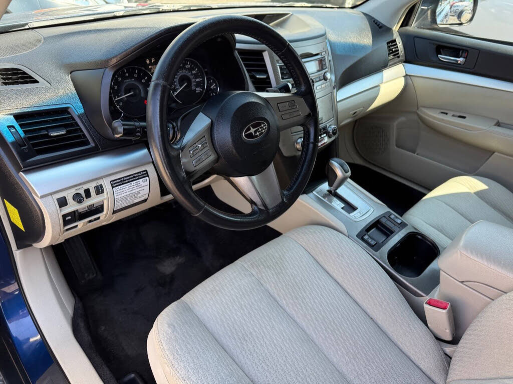 2010 Subaru Outback 3.6R Premium - Photo 12