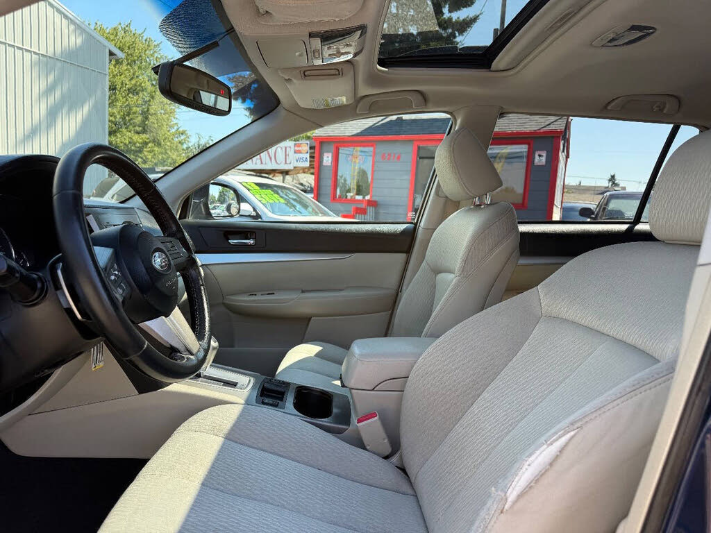 2010 Subaru Outback 3.6R Premium - Photo 13