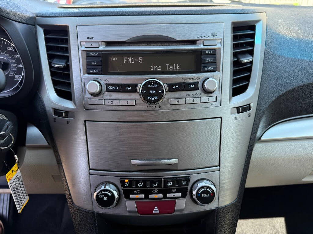 2010 Subaru Outback 3.6R Premium - Photo 19