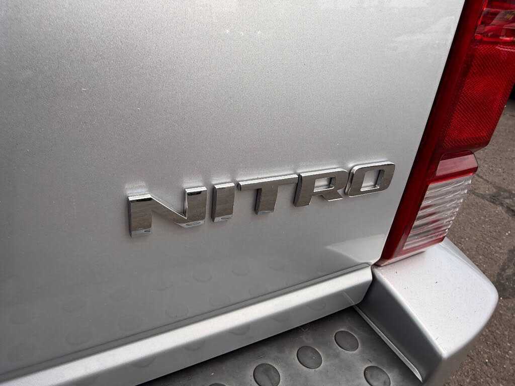 2011 Dodge Nitro Heat - Photo 9
