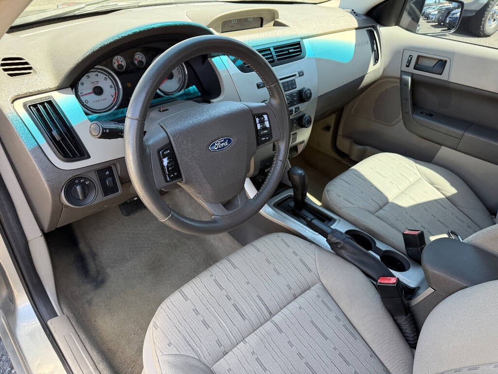 2008 Ford Focus SE - Photo 12